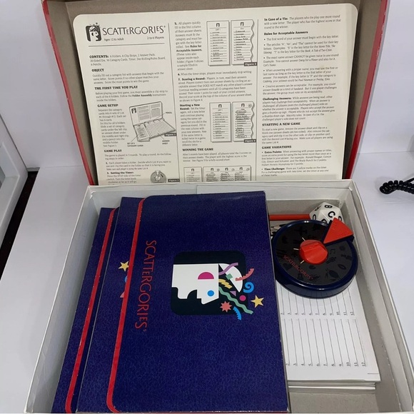 The Game of Scattergories Board Game 1997 - Picture 3 of 3